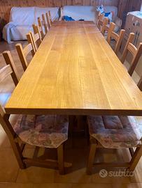 Tavolo e sedie in rovere