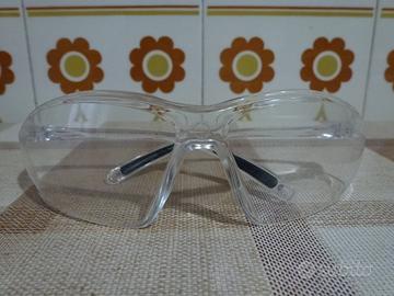 Occhiali trasparenti nuovi perfetti mai utilizzati