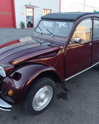 Macchina d'Epoca Citroen 2cv del 1977