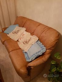divano in pelle.