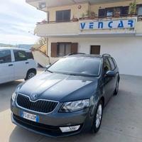 Skoda Octavia Wagon 1.6 tdi Executive 110cv my16