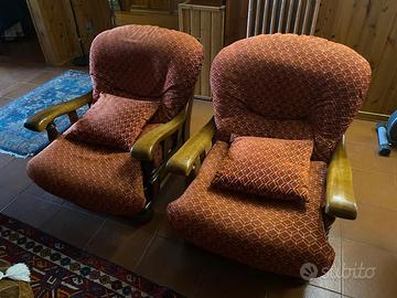 poltrone vintage in legno di noce, nuovo rivestime