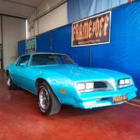 Pontiac firebird Esprit V8