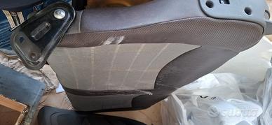 divanetto posteriore 500