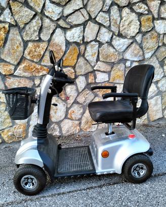 Scooter elettrico per anziani