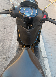 Scooter 350 Police