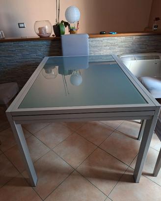 Tavolo allungabile in vetro