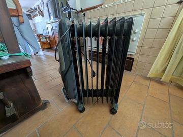 AEG Radiatore ad Olio Elettrico 2000 W