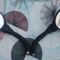 Specchietti universali FAR. 