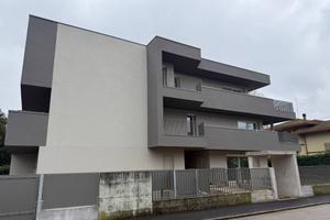 Appartamento di 173 m² con 4 locali e box auto dop