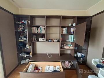 libreria in legno massello 