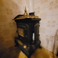 stufa a legna in ghisa