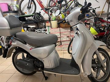 Aprilia scarabeo 100 4t