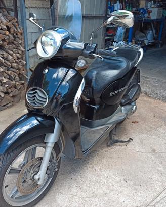 Aprilia Scarabeo 200 - 2012