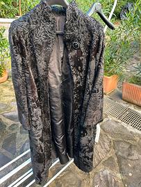 Pelliccia di Breitschwanz:  un cappotto splendido