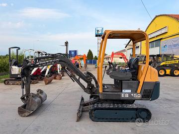 Mini escavatore VOLVO EC15B