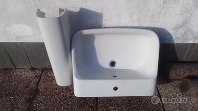 Lavandino Ideal Standard completo di colonna
