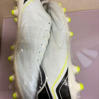 Scarpe uomo da calcio n. 44 nuove