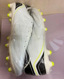 Scarpe uomo da calcio n. 44 nuove