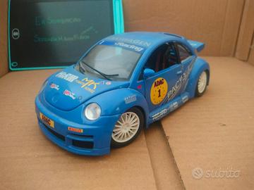 1:18 - Volkswagen New Beetle Cup 1999 BBurago 