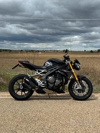 Triumph speed triple 1200 rs