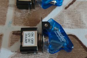interruttori led 12 v simoni racing nuovi
