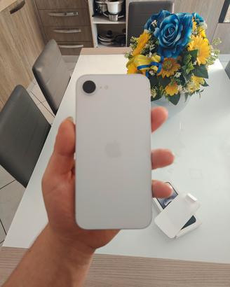 iPhone 16e 128