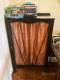 vetrina antica in legno