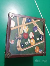 Contenitore vintage per palle da biliardo 
