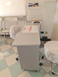 tavolo manicure con aspiratore 