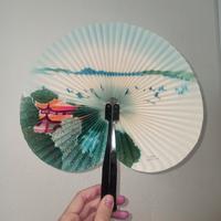 Ventaglio circolare vintage in carta casa e alberi