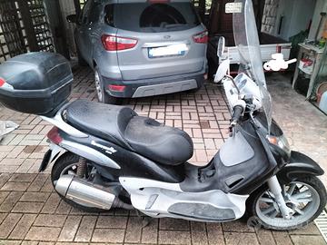 Piaggio Beverly 200