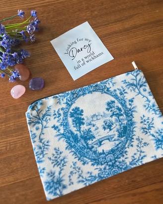Trousse make-up Jane Austen + Adesivo auto Darcy