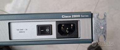 Router CISCO 2811