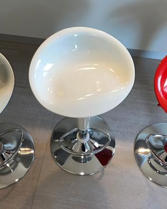 Set di 3 sgabelli moderni–bianco, argento e rosso