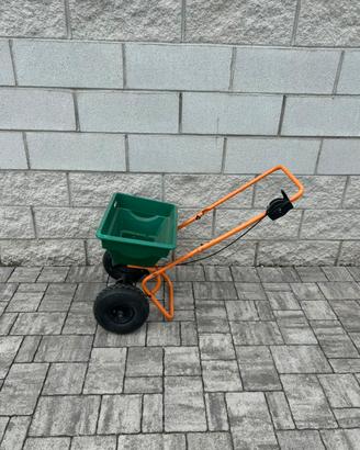 Carrello spandi concime