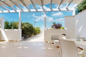 VILLA SINGOLA A PORTO CESAREO