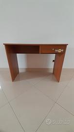 scrivania per ragazzi 