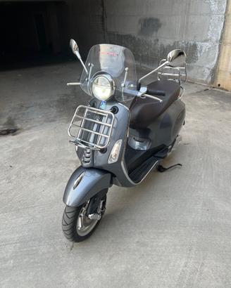 Piaggio Vespa 150 Primavera Touring 2023