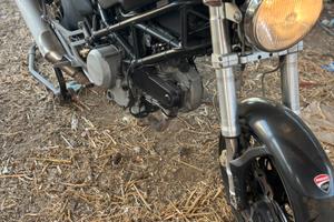 Ducati Monster 620 ie dark