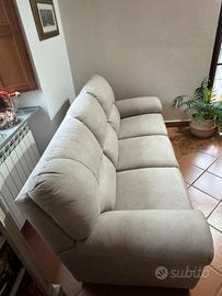 Divano semi nuovo