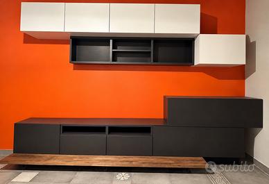 PARETE ATTREZZATA IKEA DI GRANDI DIMENSIONI