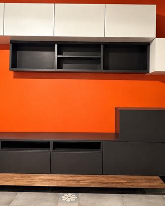 PARETE ATTREZZATA IKEA DI GRANDI DIMENSIONI