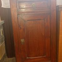 comodino con marmo vintage 