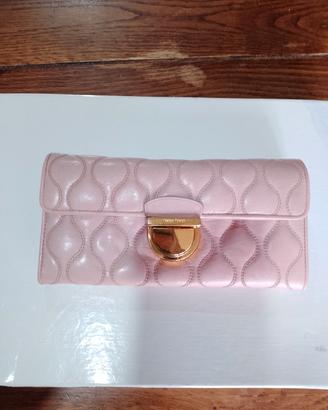 Miu Miu portafoglio in pelle rosa cipria 