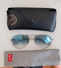 Ray-Ban da sole – modello Aviator Gradient unisex