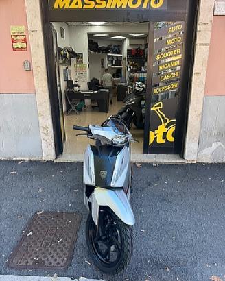Peugeot Tweet 125 NUOVO 2026 euro 5 - PERMUTE