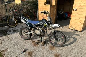Pit bike