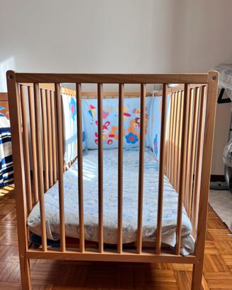 Lettino bambini completo dii paracolpi e materasso