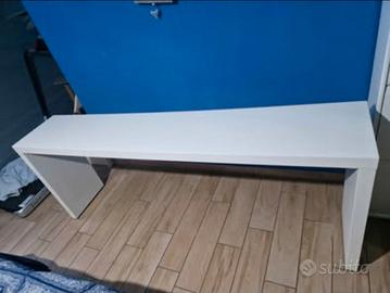 Tavolo bianco da letto Ikea Malm
